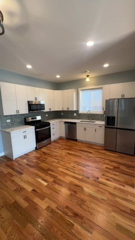 22 N Parkside Avenue 1, Chicago, IL 60644