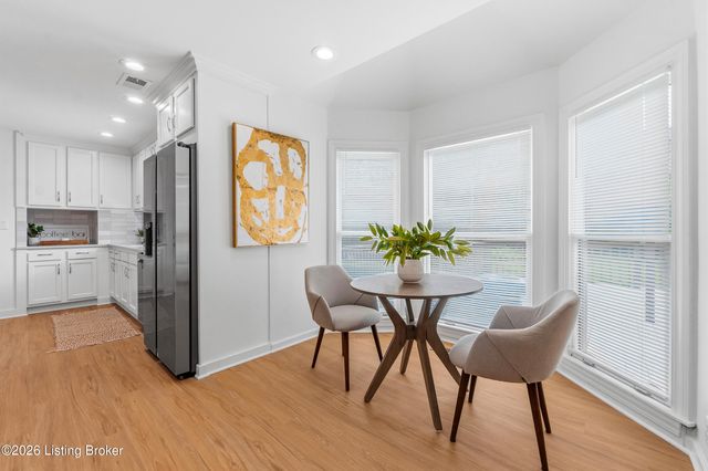 11206 New Stone Ct, Louisville, KY 40223