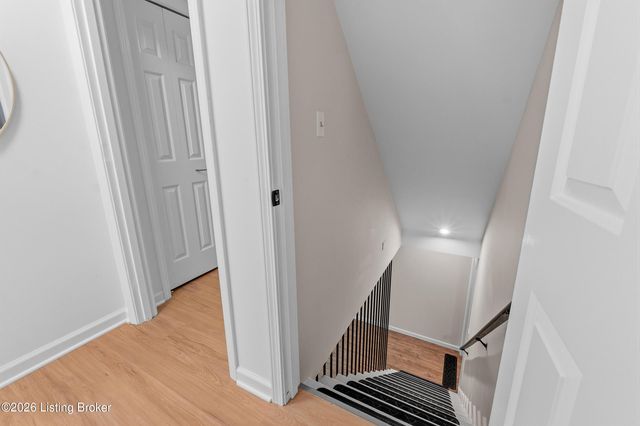 11206 New Stone Ct, Louisville, KY 40223