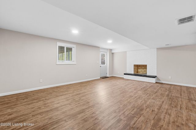 11206 New Stone Ct, Louisville, KY 40223