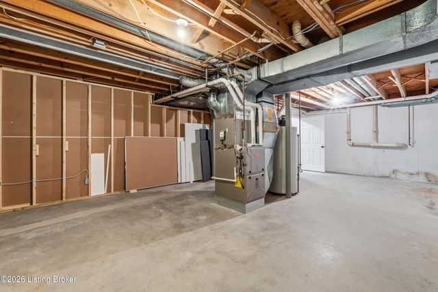 11206 New Stone Ct, Louisville, KY 40223