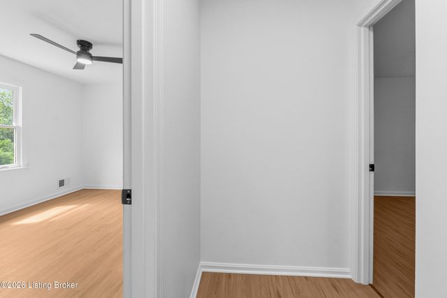 11206 New Stone Ct, Louisville, KY 40223