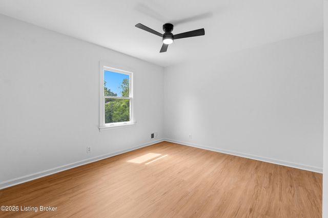 11206 New Stone Ct, Louisville, KY 40223