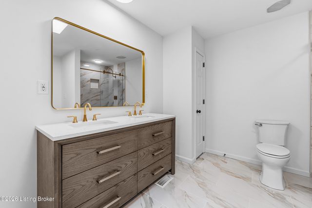 11206 New Stone Ct, Louisville, KY 40223