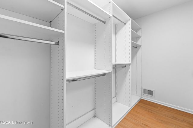 11206 New Stone Ct, Louisville, KY 40223