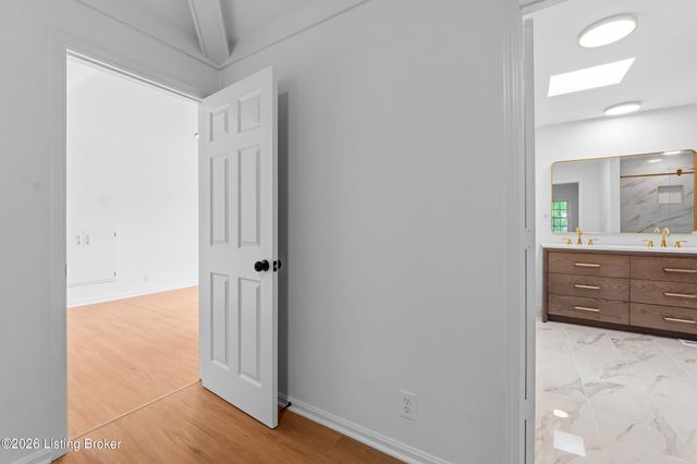 11206 New Stone Ct, Louisville, KY 40223