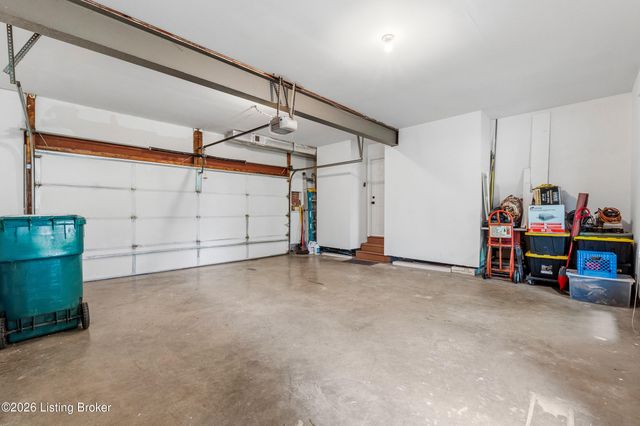 11206 New Stone Ct, Louisville, KY 40223