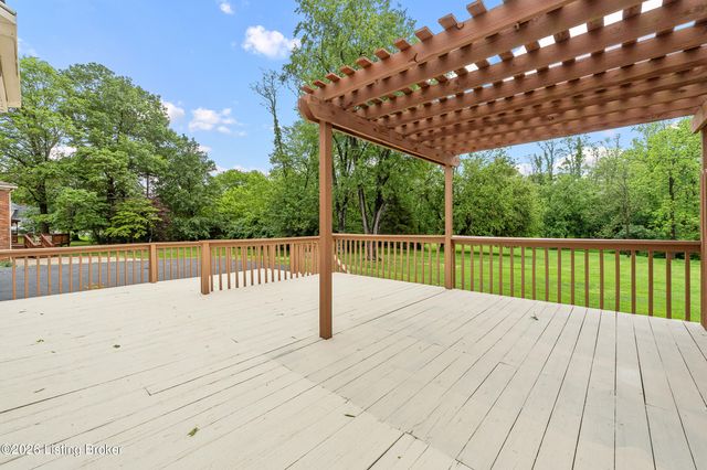 11206 New Stone Ct, Louisville, KY 40223