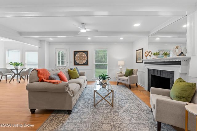 11206 New Stone Ct, Louisville, KY 40223