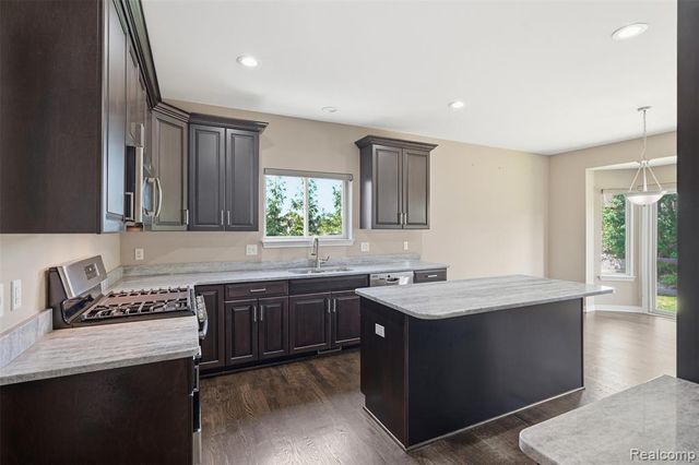 7419 Park Terrace Lane, Shelby Twp, MI 48317