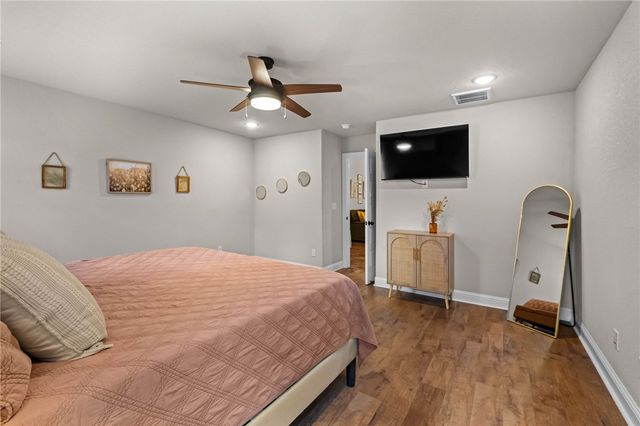 10 Runnymede Lane, Bella Vista, AR 72715