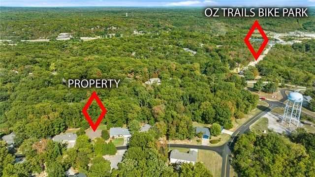 10 Runnymede Lane, Bella Vista, AR 72715