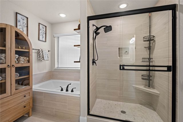 10 Runnymede Lane, Bella Vista, AR 72715