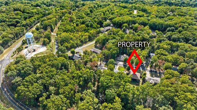 10 Runnymede Lane, Bella Vista, AR 72715