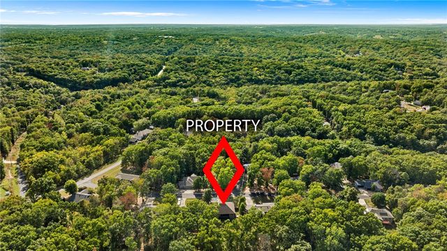 10 Runnymede Lane, Bella Vista, AR 72715