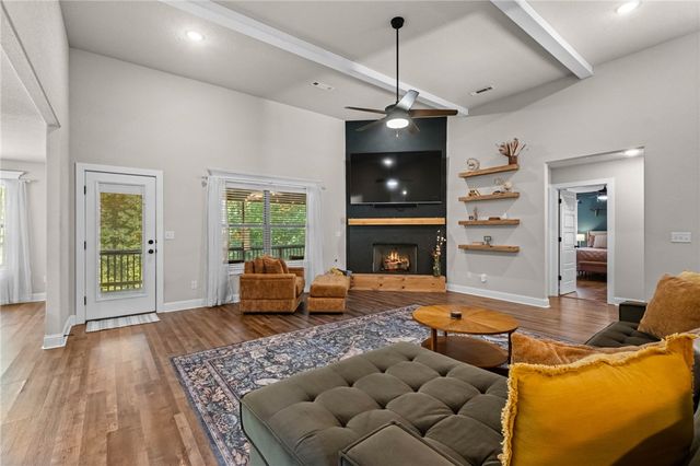 10 Runnymede Lane, Bella Vista, AR 72715