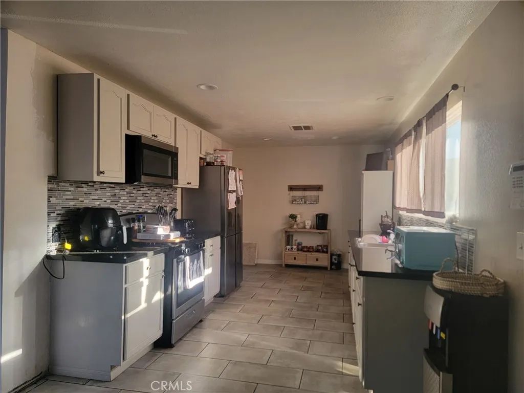 1298 W 23rd, San Bernardino, CA 92405