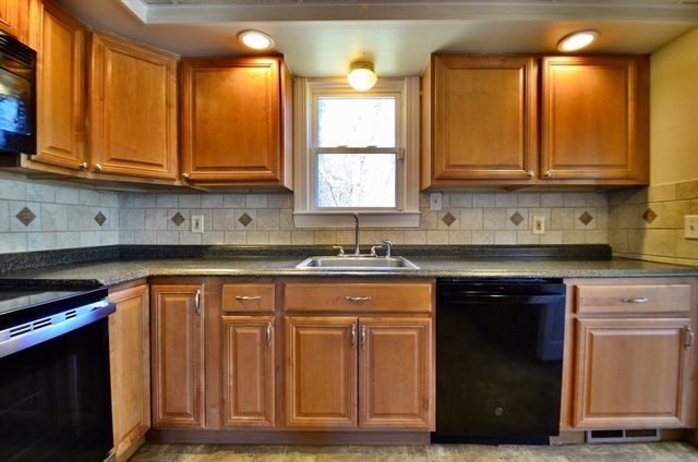 50 Roy St, Northbridge, MA 01588