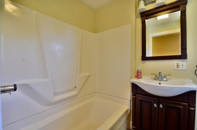 50 Roy St, Northbridge, MA 01588