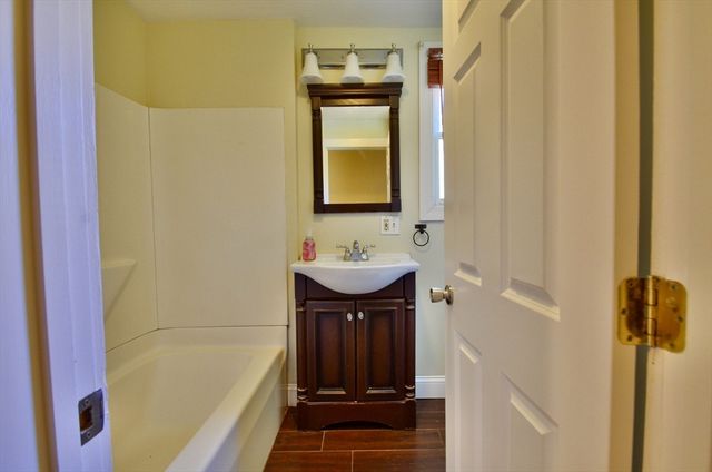 50 Roy St, Northbridge, MA 01588