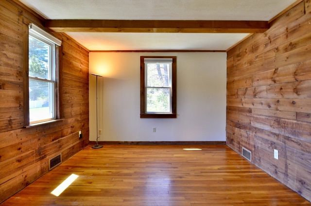 50 Roy St, Northbridge, MA 01588