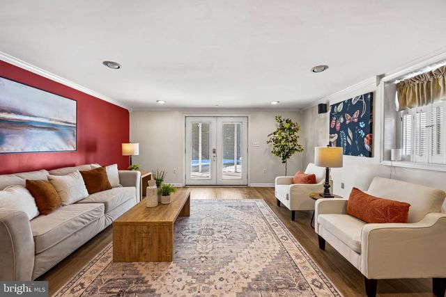 3022 DUNGLOW RD, Baltimore, MD 21222