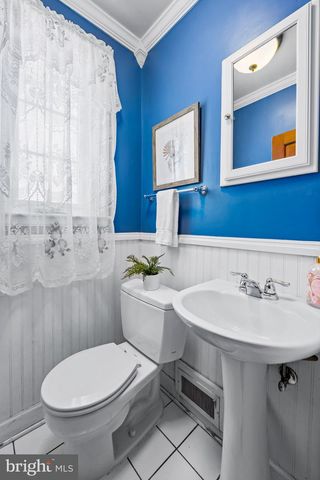 3022 DUNGLOW RD, Baltimore, MD 21222