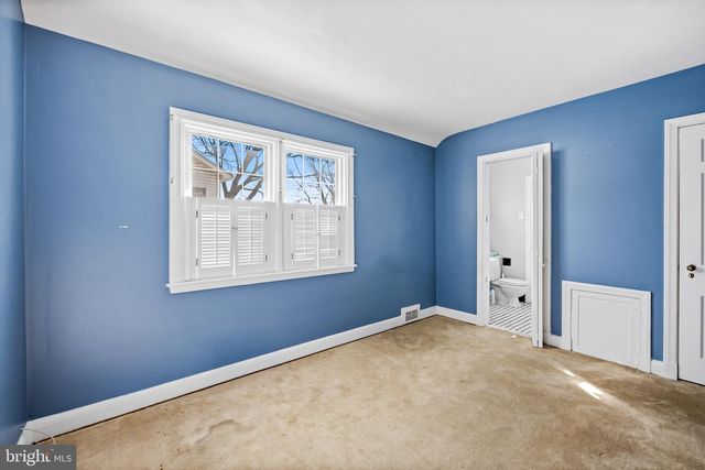 3022 DUNGLOW RD, Baltimore, MD 21222