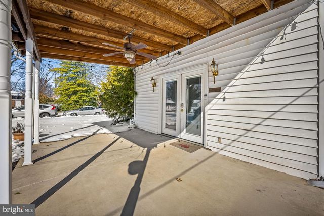 3022 DUNGLOW RD, Baltimore, MD 21222