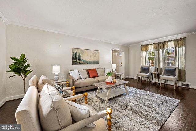 3022 DUNGLOW RD, Baltimore, MD 21222