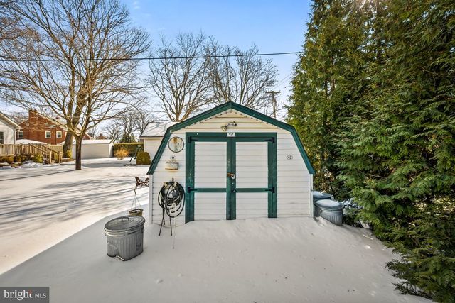 3022 DUNGLOW RD, Baltimore, MD 21222