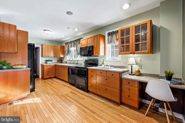 3022 DUNGLOW RD, Baltimore, MD 21222