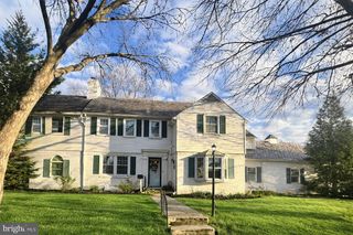 3022 DUNGLOW RD, Baltimore, MD 21222