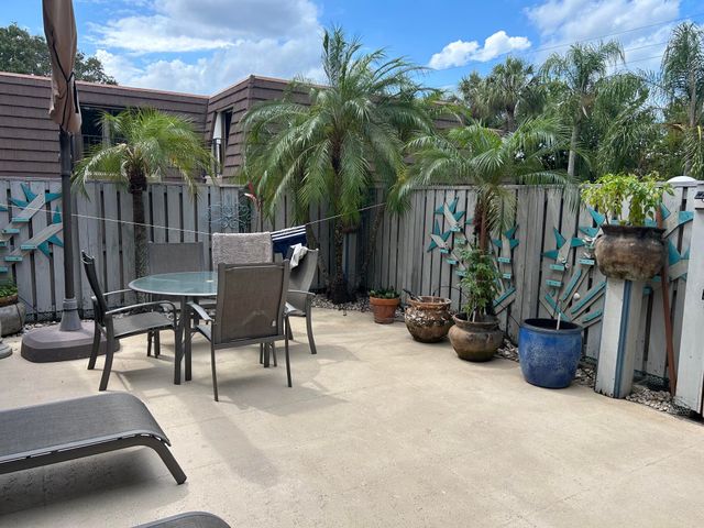 1007 10th Court, Jupiter, FL 33477