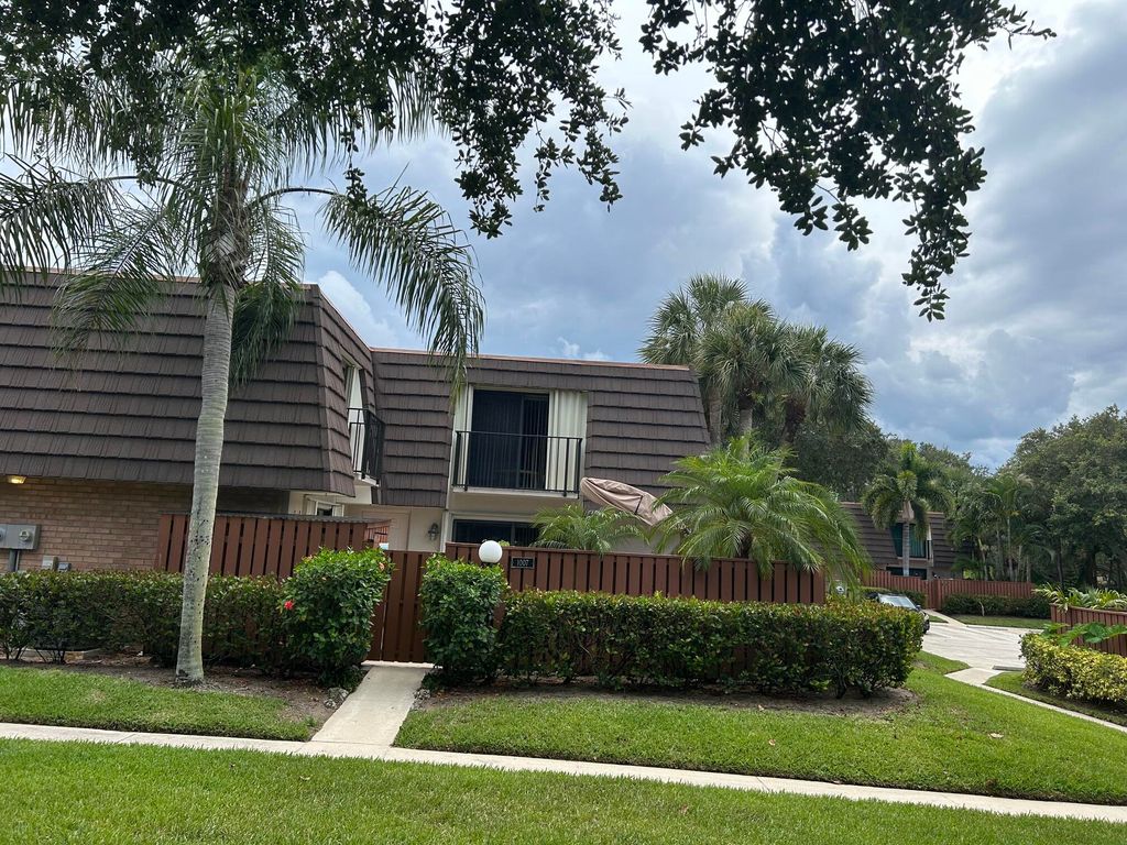 1007 10th Court, Jupiter, FL 33477