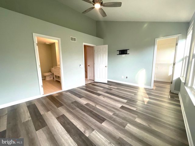 47616 WATKINS ISLAND SQ, Sterling, VA 20165