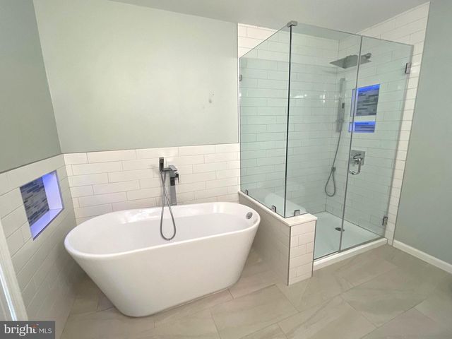 47616 WATKINS ISLAND SQ, Sterling, VA 20165