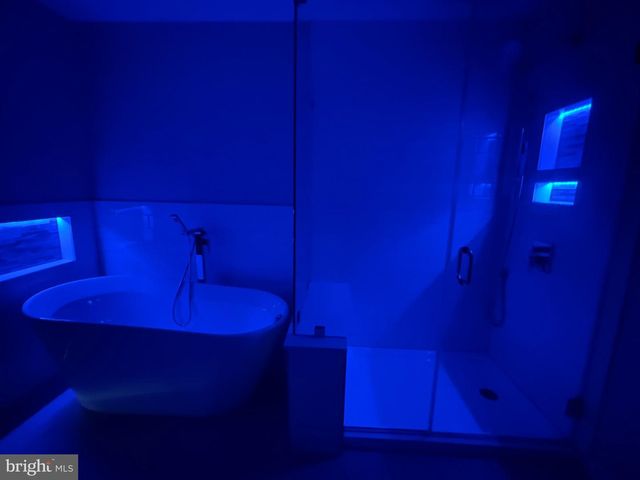 47616 WATKINS ISLAND SQ, Sterling, VA 20165