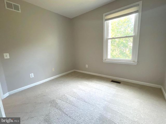 47616 WATKINS ISLAND SQ, Sterling, VA 20165