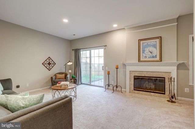 47616 WATKINS ISLAND SQ, Sterling, VA 20165