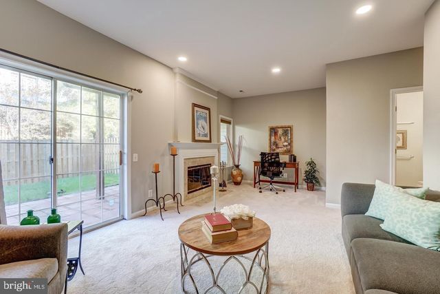 47616 WATKINS ISLAND SQ, Sterling, VA 20165