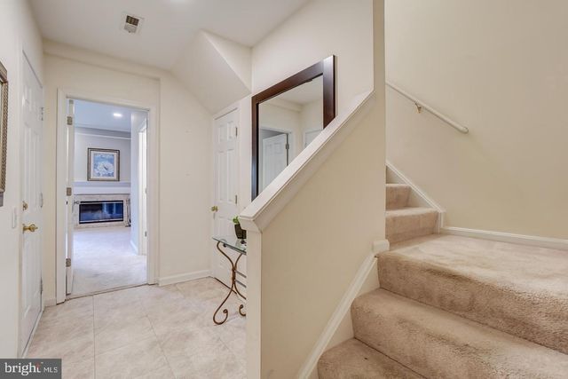 47616 WATKINS ISLAND SQ, Sterling, VA 20165