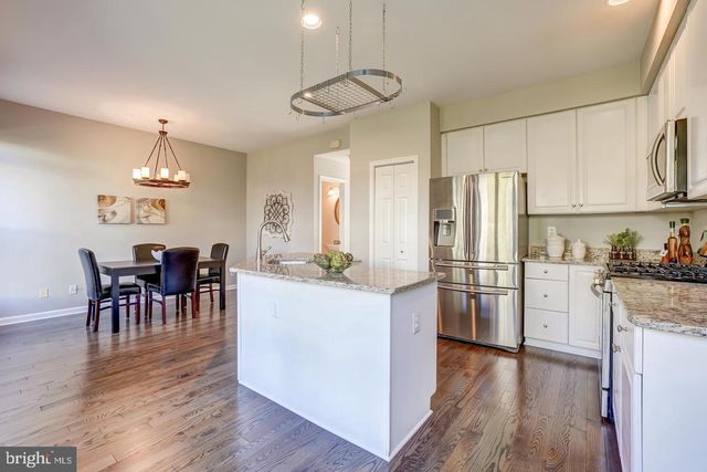 47616 WATKINS ISLAND SQ, Sterling, VA 20165