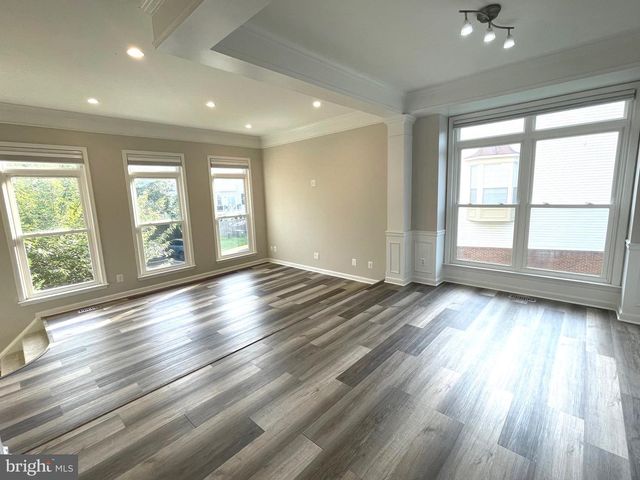 47616 WATKINS ISLAND SQ, Sterling, VA 20165