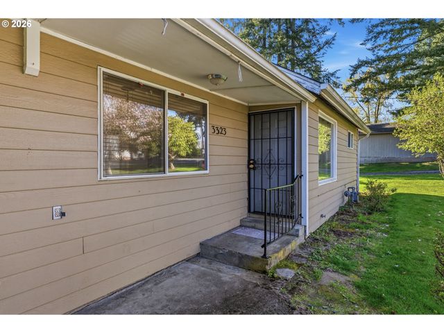 3323 COLUMBIA HEIGHTS Rd, Longview, WA 98632