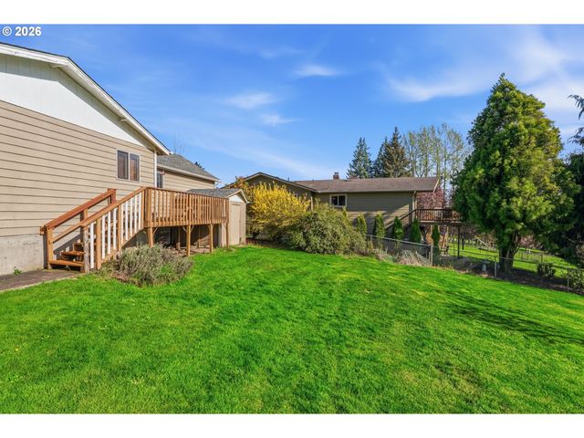 3323 COLUMBIA HEIGHTS Rd, Longview, WA 98632