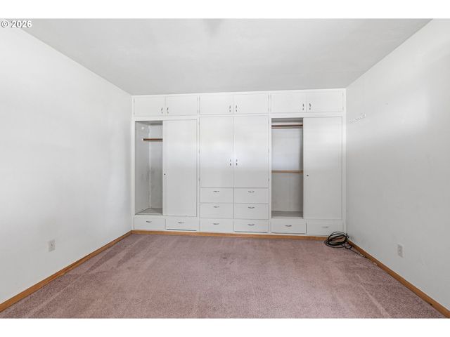 3323 COLUMBIA HEIGHTS Rd, Longview, WA 98632