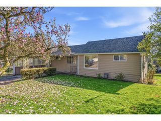 3323 COLUMBIA HEIGHTS Rd, Longview, WA 98632