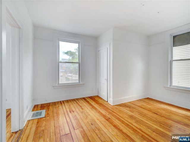 444 Broad Street 442, Elizabeth, NJ 07208