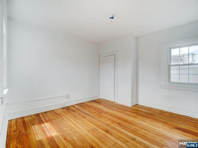 444 Broad Street 442, Elizabeth, NJ 07208